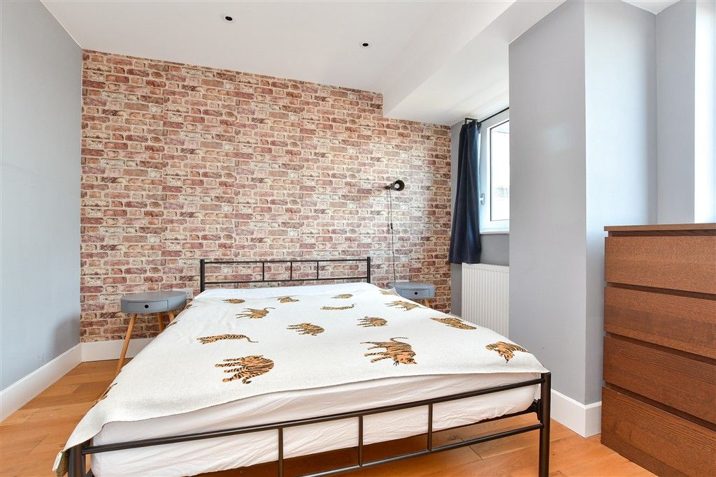 Property photo 3 of 11 Bedroom
