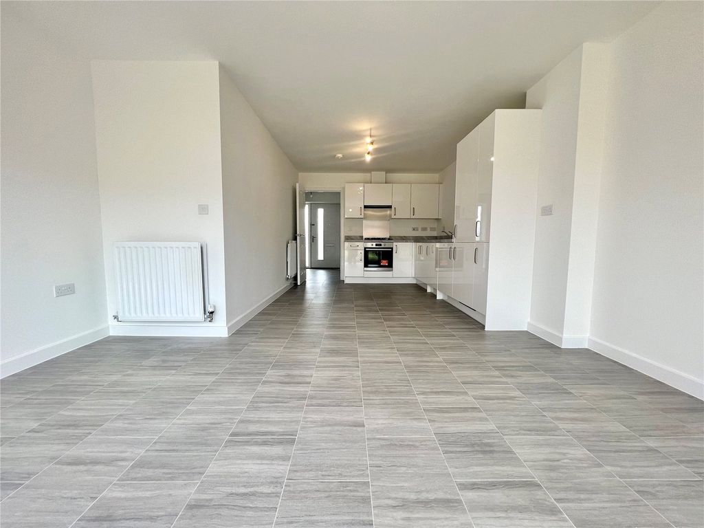 Property photo 2 of 16 Picture No. 03