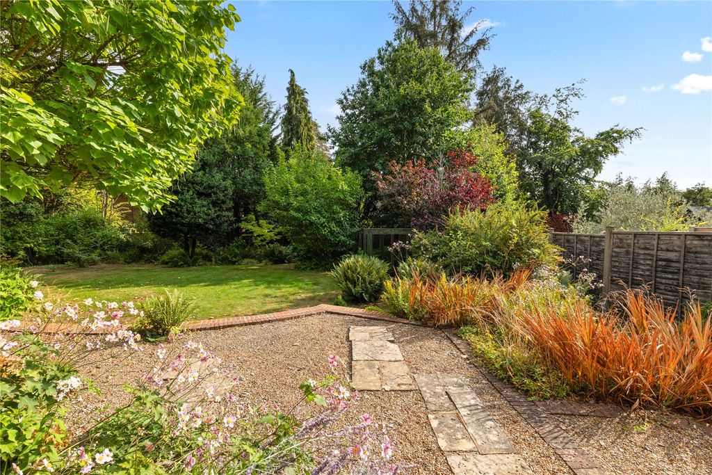 Property photo 3 of 21 Garden