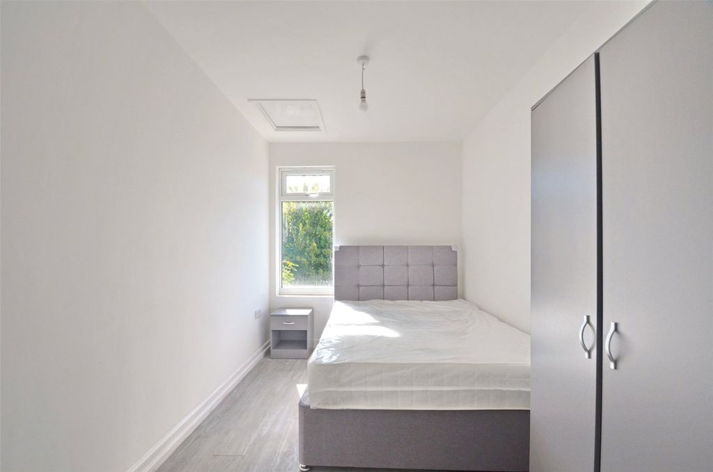 Property photo 3 of 9 Picture No. 05