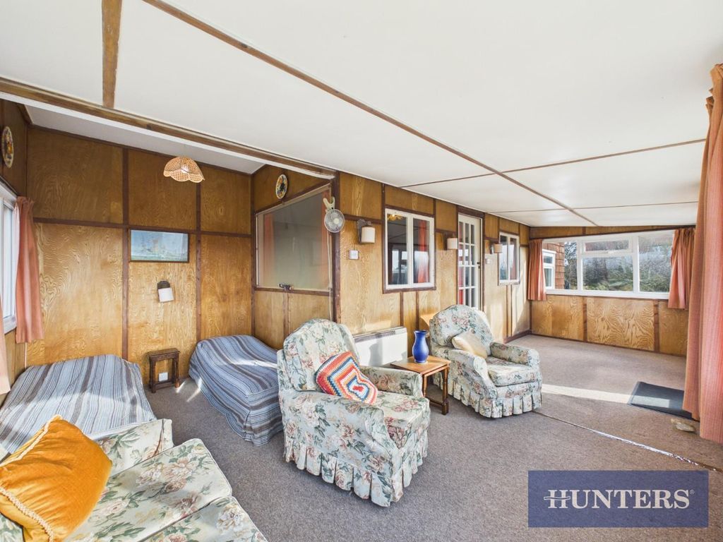 Property photo 3 of 14 Cam02804G0-Pr0448-Still018.Jpg