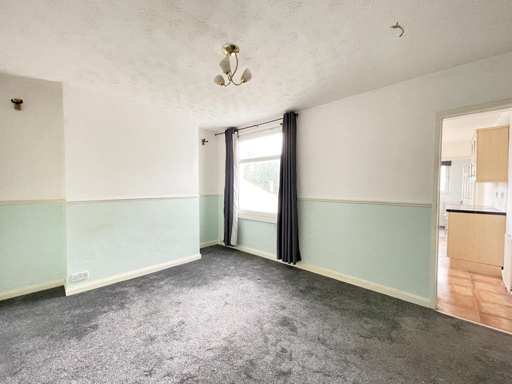 Property photo 3 of 12 Tollox Place 19 - Dining Fp.Jpg