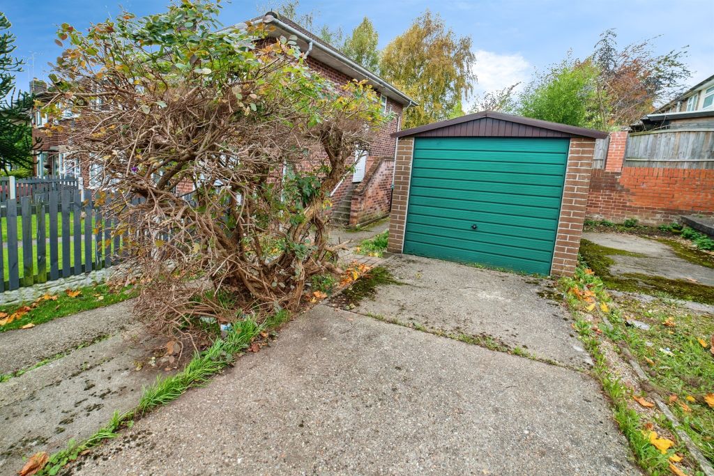 Property photo 2 of 17