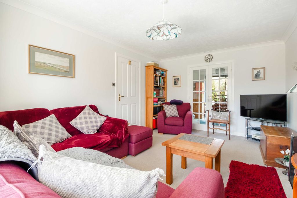 Property photo 2 of 24