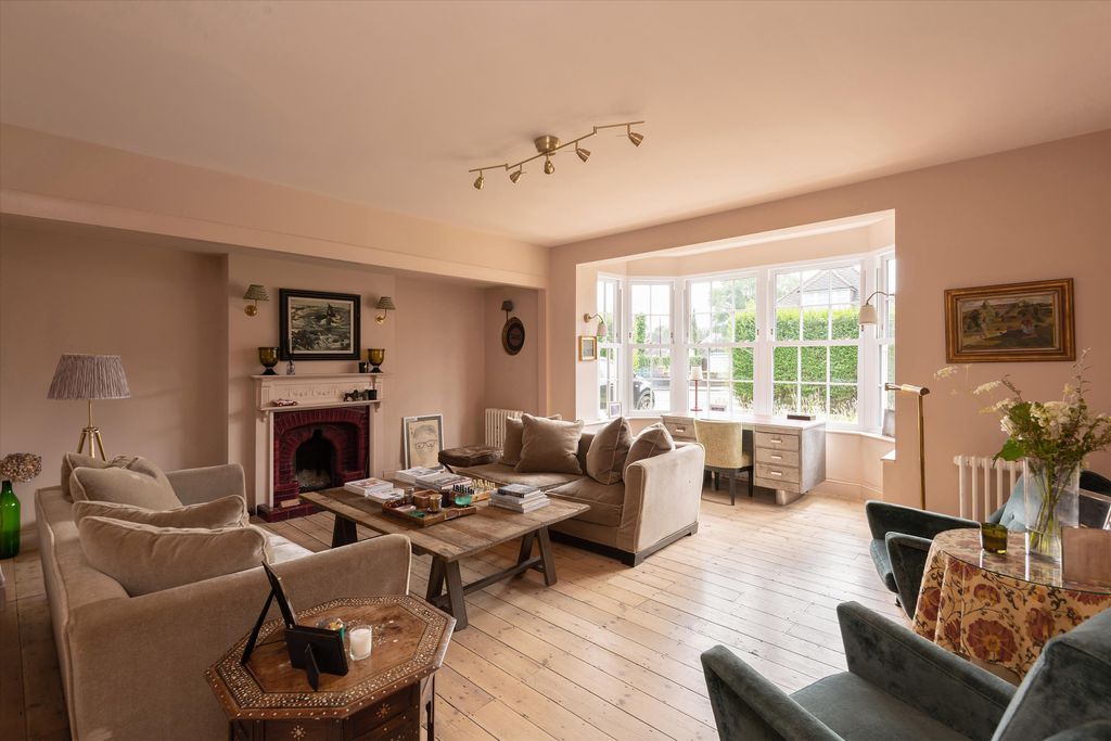 Property photo 1 of 17 Image