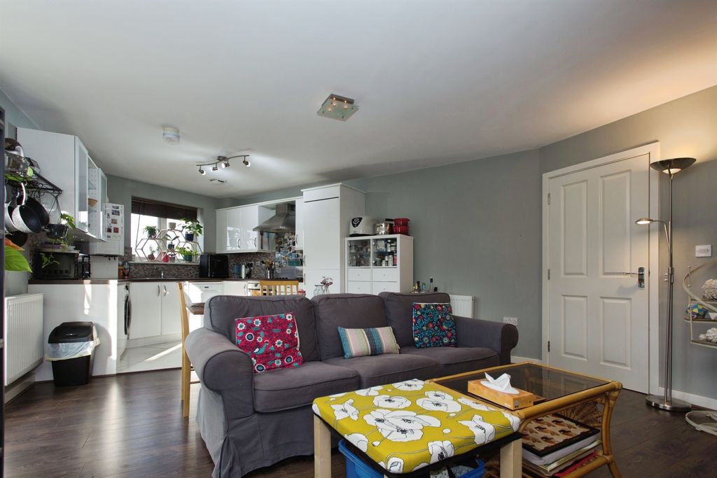 Property photo 3 of 20