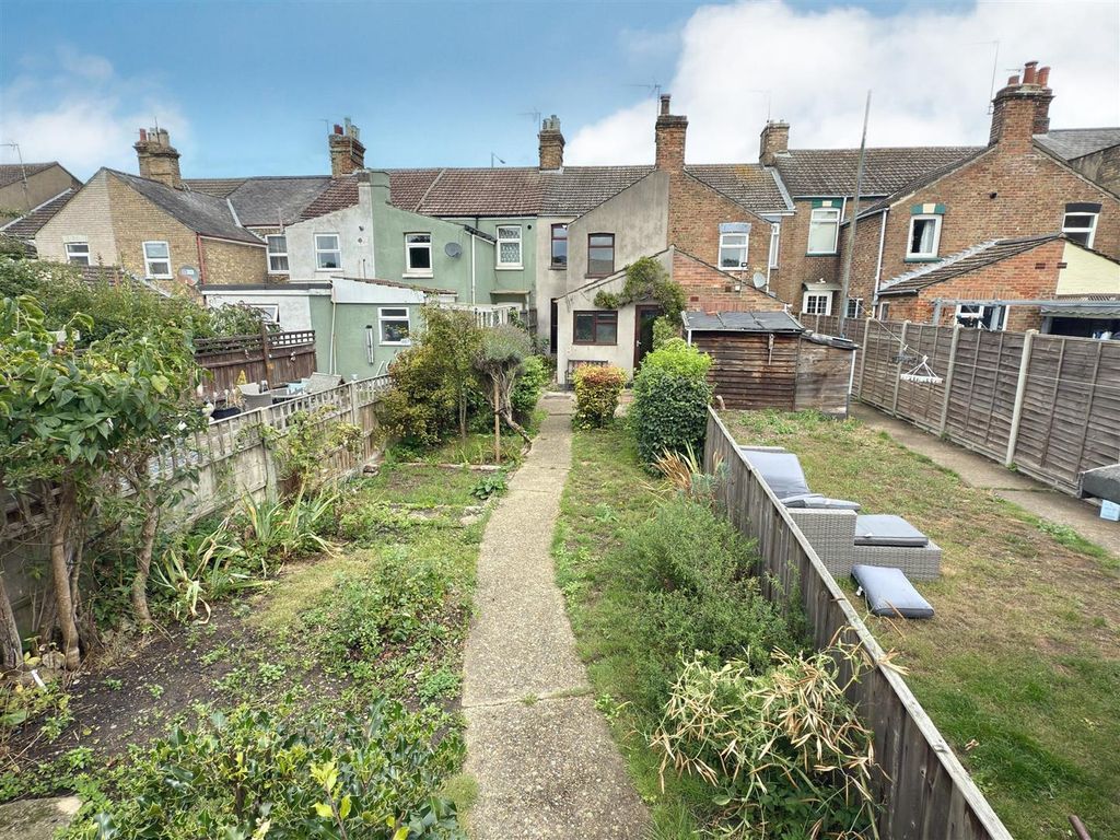 Property photo 2 of 15 Garden Rear.Jpg