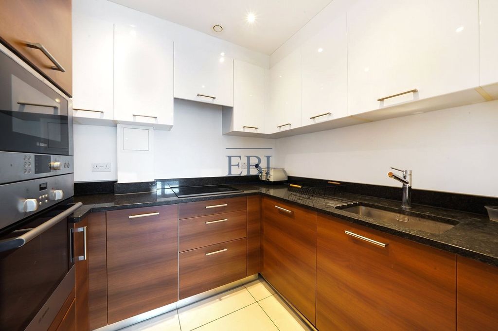 Property photo 3 of 10 Picture No. 01