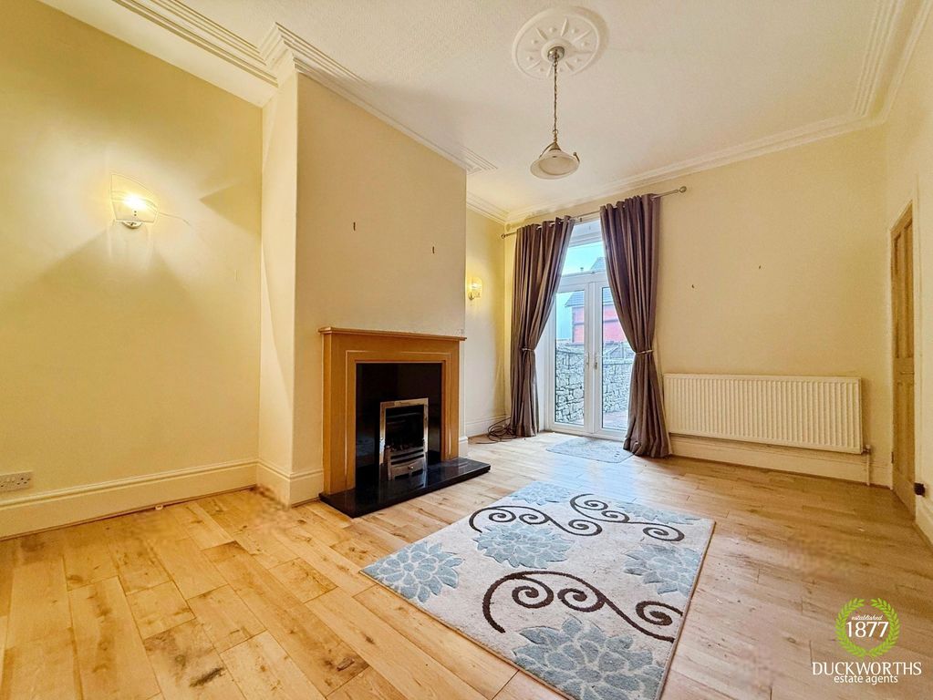 Property photo 2 of 22