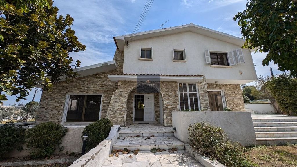 Property photo 1 of 50