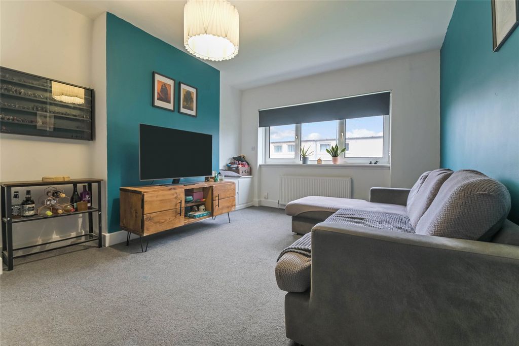 Property photo 3 of 21 Picture No. 07