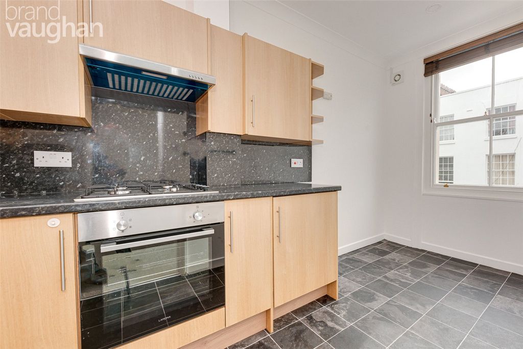 Property photo 1 of 8 Kitchen