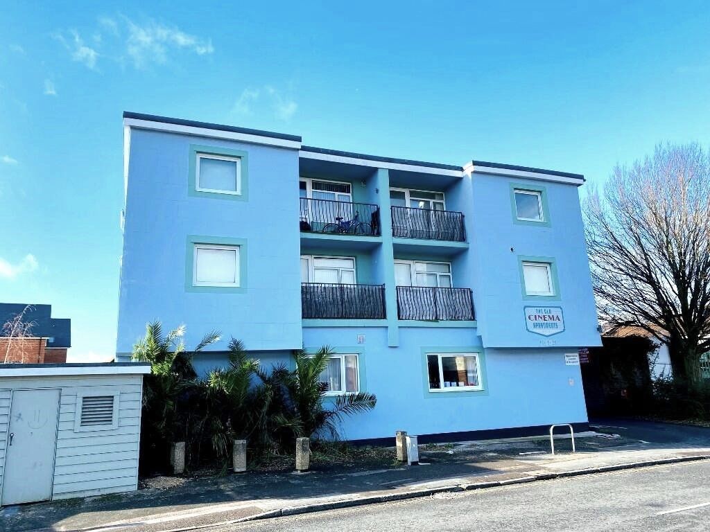 Property photo 1 of 8