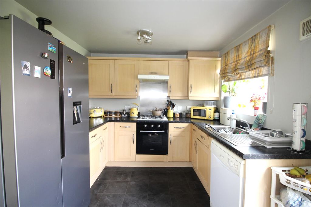 Property photo 3 of 12 Img_1062.Jpg