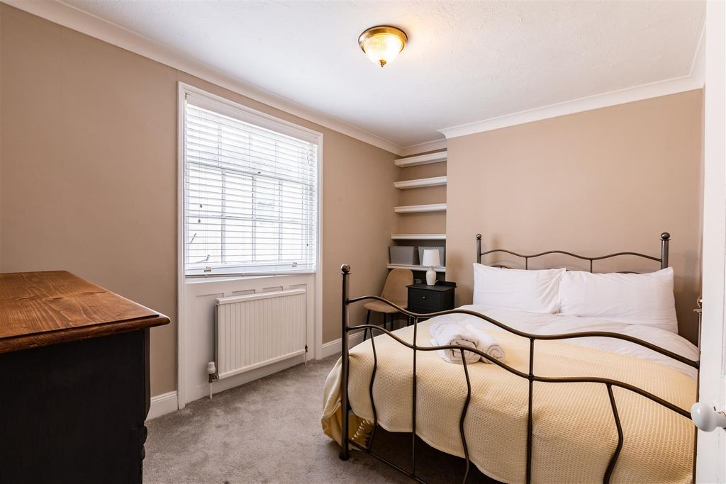 Additional image 18 of 5 bed detached house to rentLansdowne Square, Hove BN3