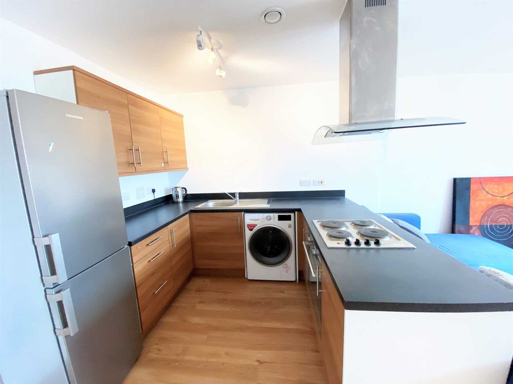Property photo 3 of 11