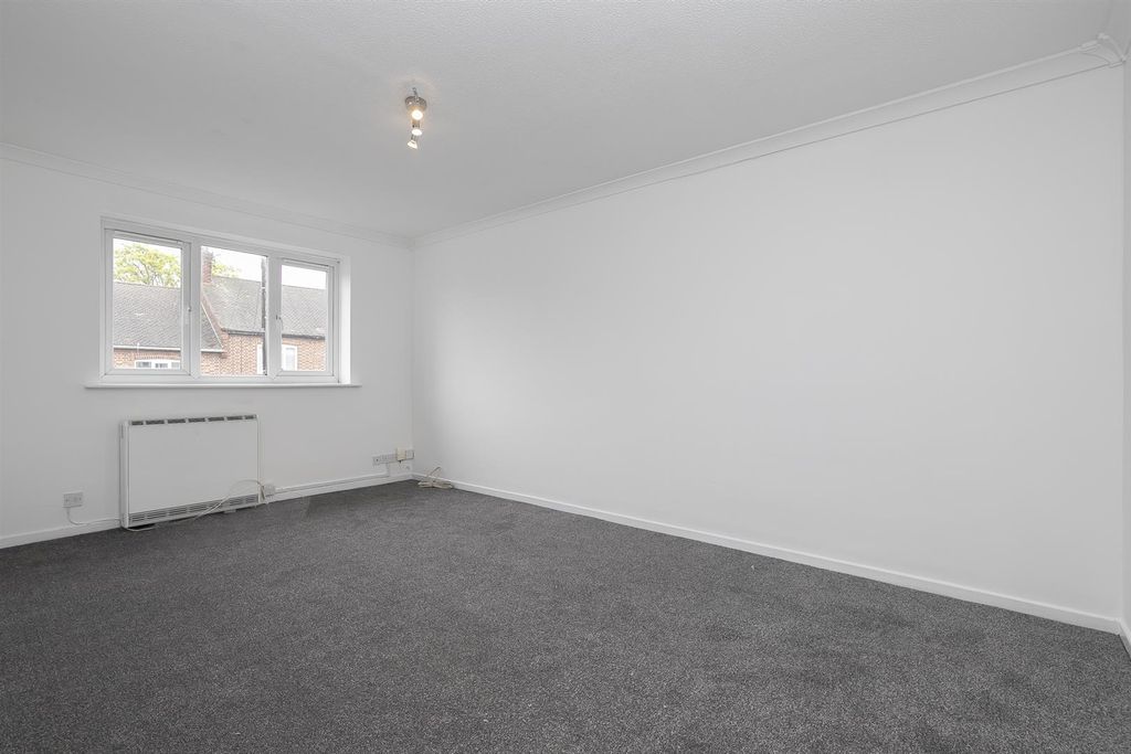 Property photo 2 of 11 Img_3370.Jpg