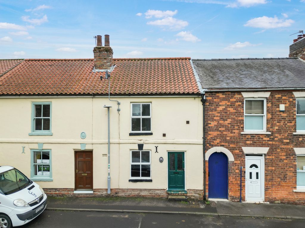 Property photo 1 of 10 Front