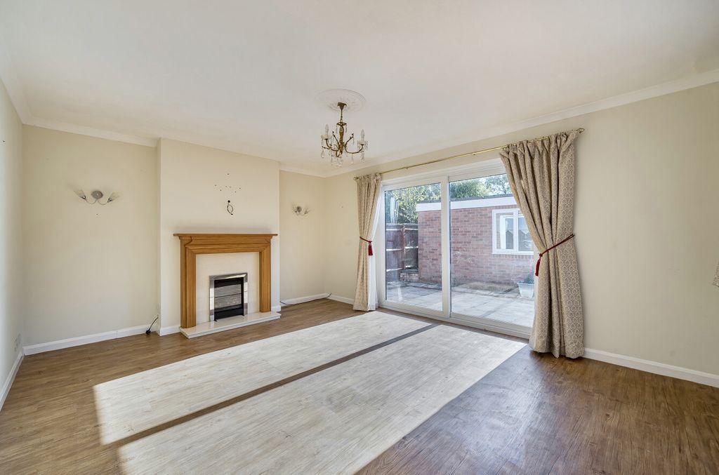 Property photo 3 of 21 1360225-19-68Dbab...