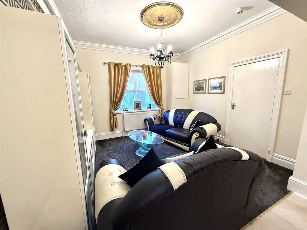 Property photo 2 of 29 Picture No. 01