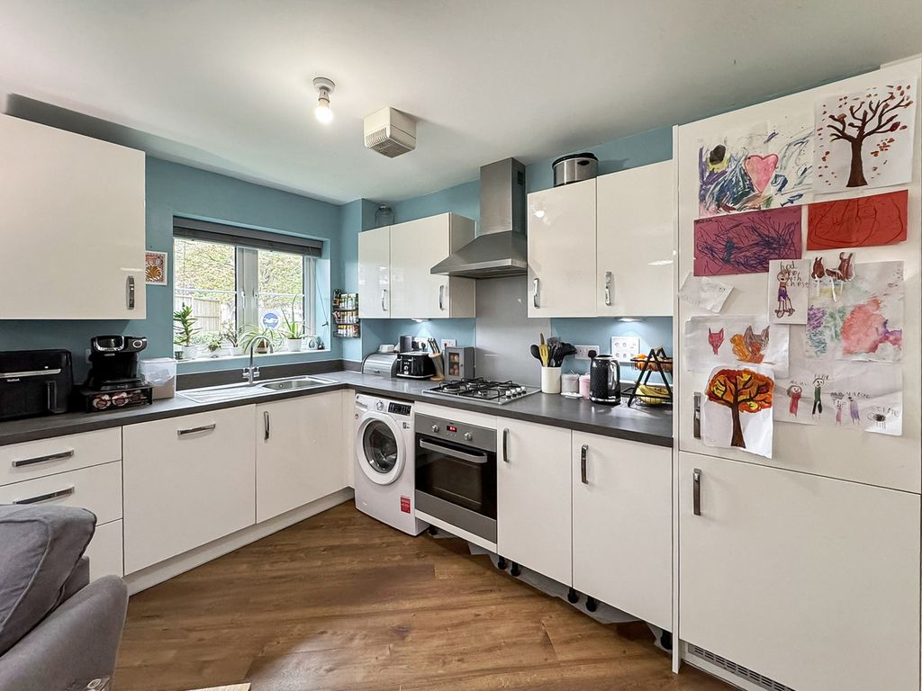 Property photo 3 of 14