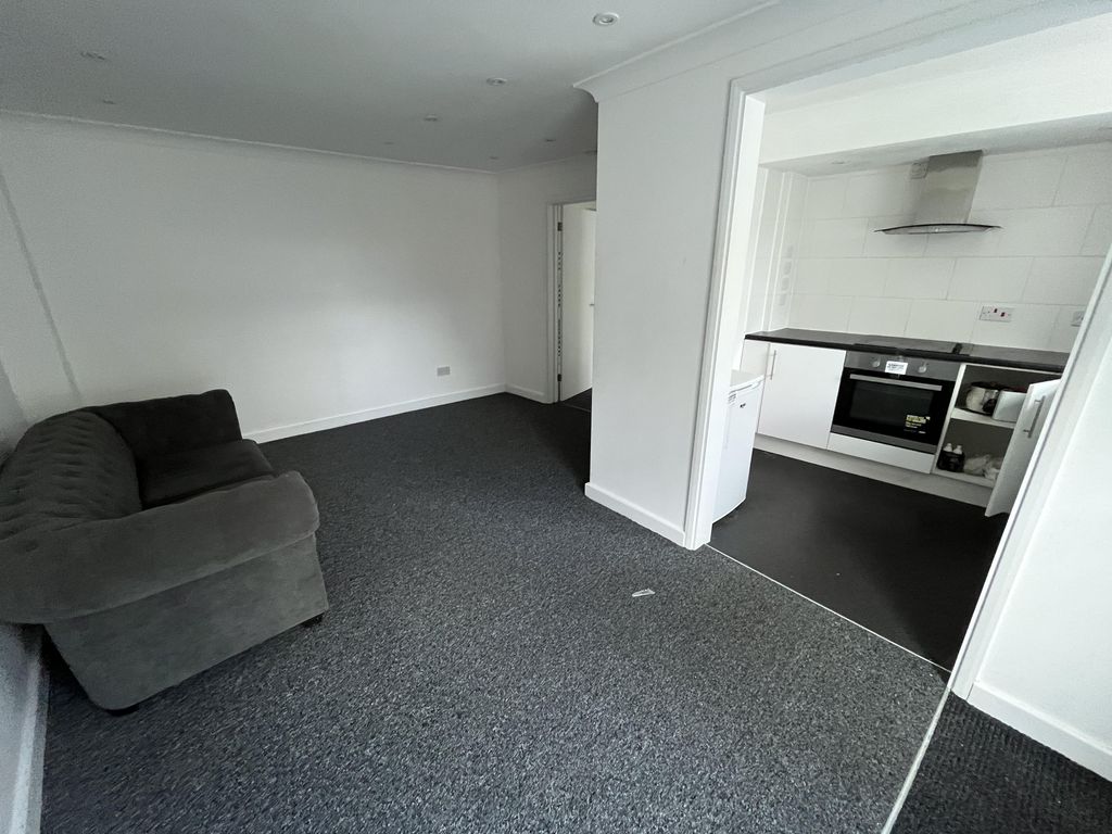 Property photo 3 of 12 Img_3923.Jpg