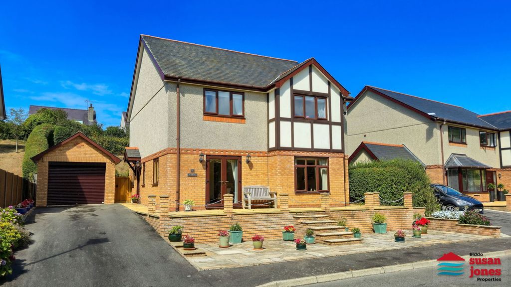 Property photo 1 of 24
