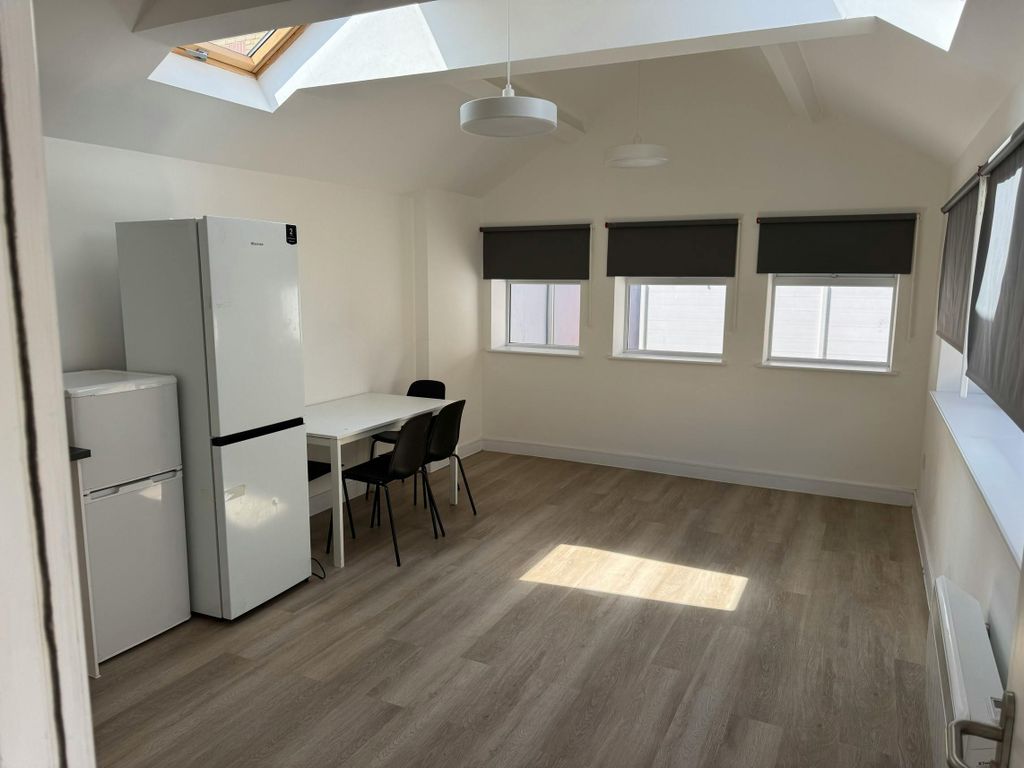 Property photo 2 of 4 157 Camberwell Road Internal 2.Jpg