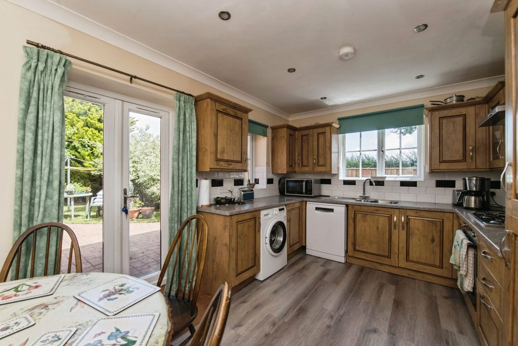 Property photo 3 of 20 Pbox-Img.Jpg