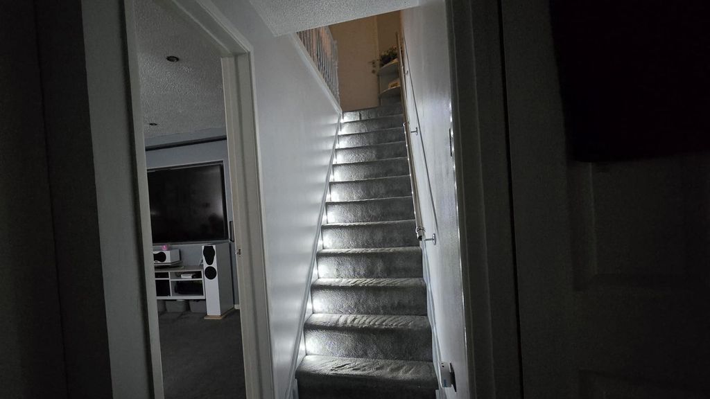 Property photo 2 of 18 0A91E8B3-34Bd-4Dd6-Bf20-39006E1B1Cde