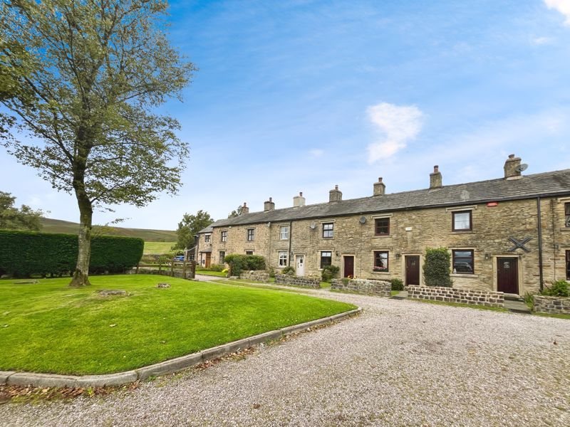 Property photo 1 of 20 Front External