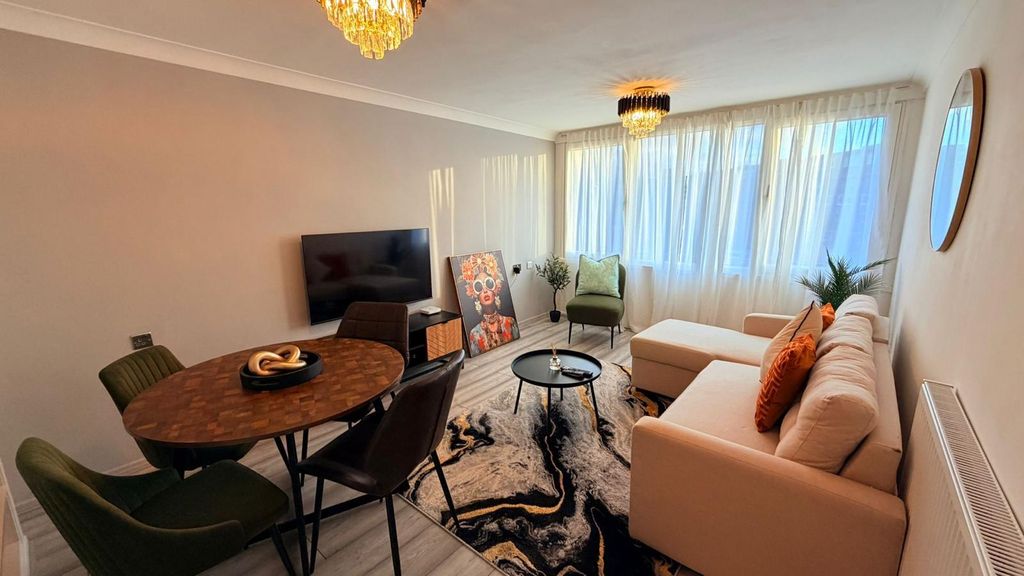 Property photo 3 of 12 Living Room