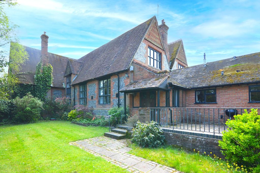 Property photo 1 of 23