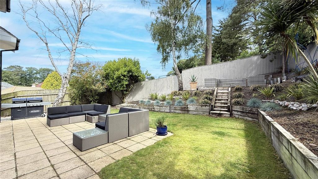 Property photo 3 of 17 Picture No. 06