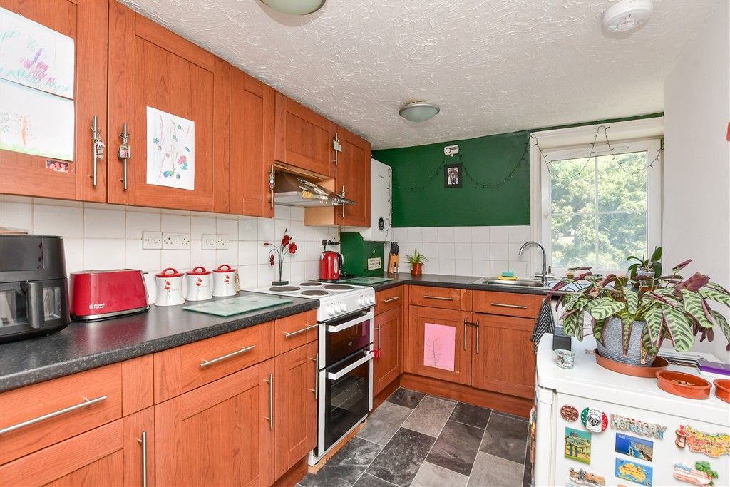 Property photo 3 of 12 Kitchen
