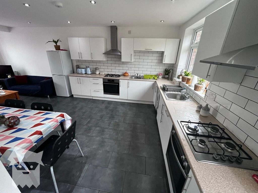 Property photo 1 of 12 Img_1162 Large.Jpeg