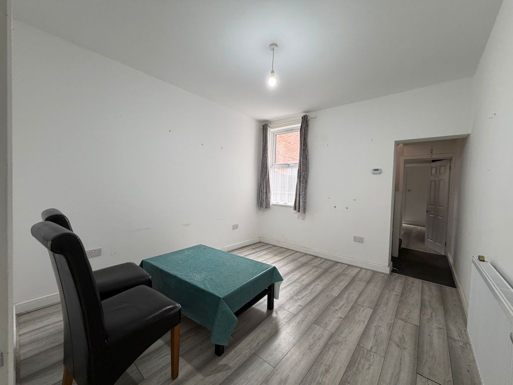 Property photo 3 of 11 Image