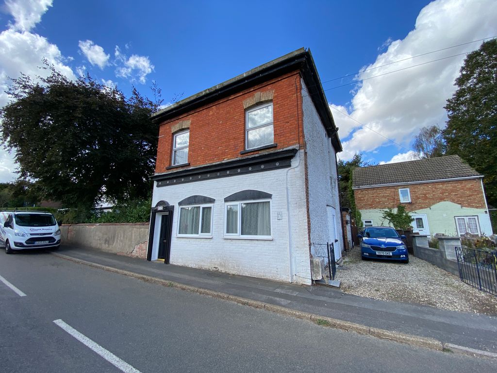 Property photo 1 of 2