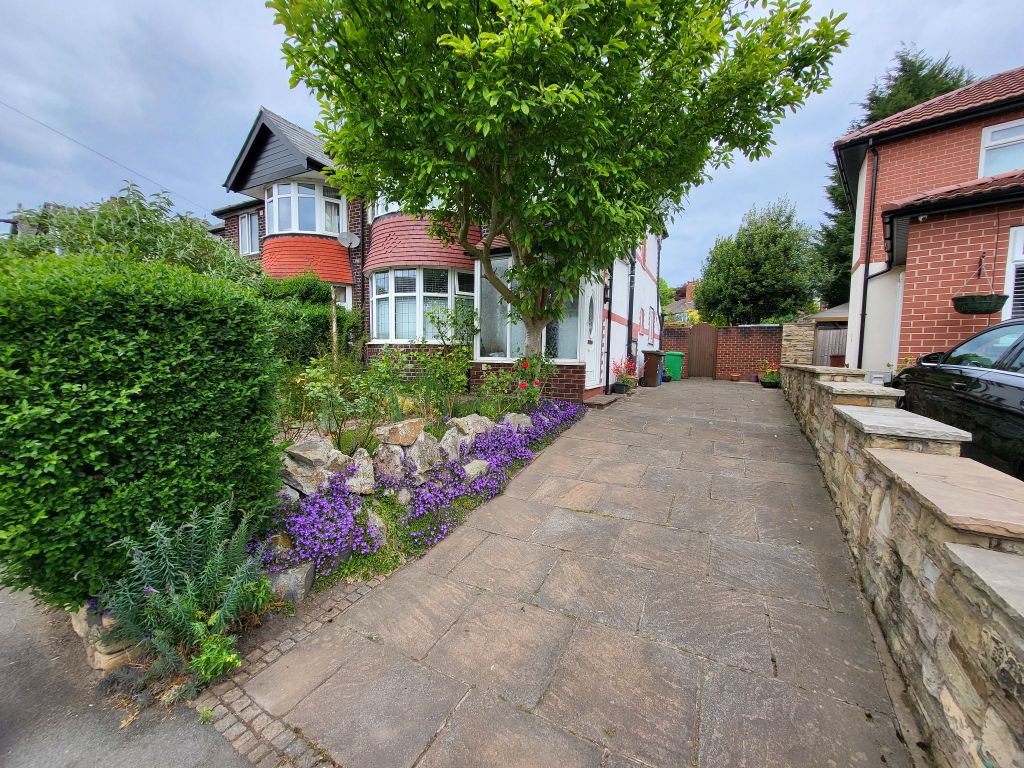 Property photo 1 of 21 Photograph 28