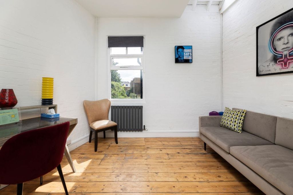 Property photo 3 of 4 Office 1.Jpeg