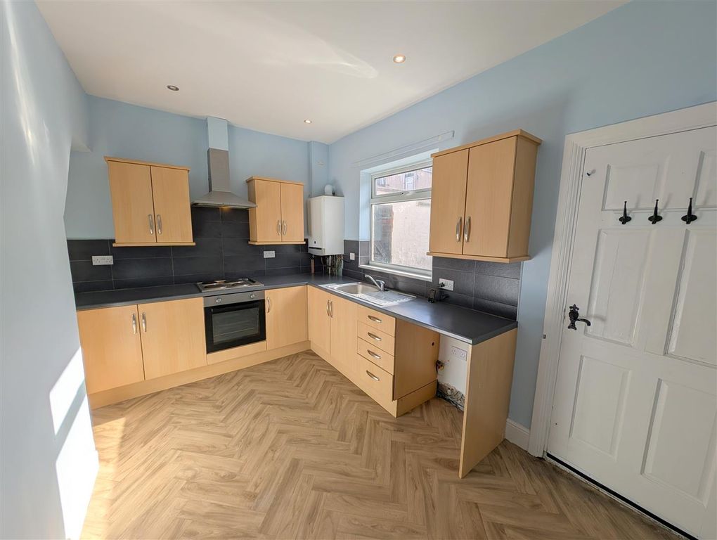 Property photo 3 of 11 Kitchen/Diner