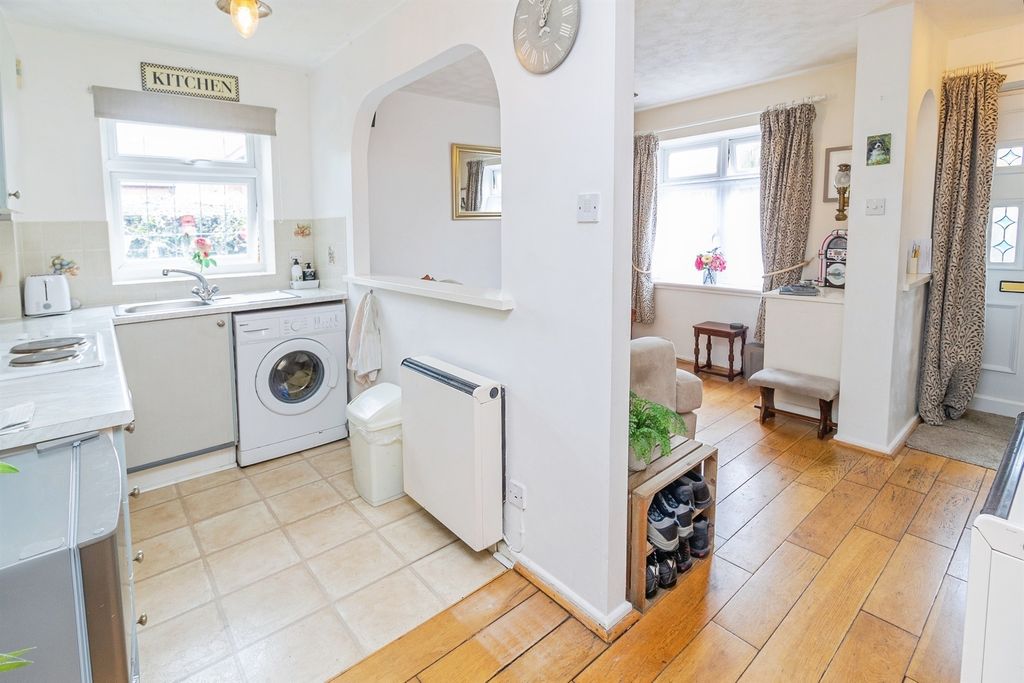 Property photo 2 of 17