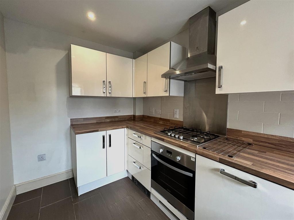 Property photo 3 of 16 Img_7084.Jpeg