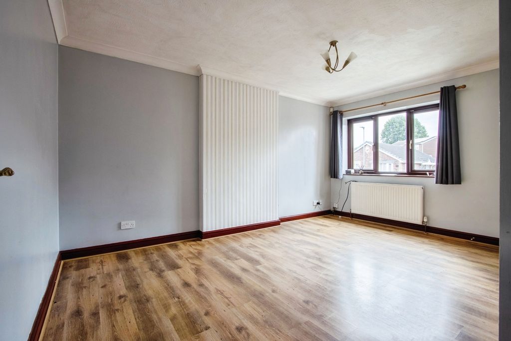 Property photo 2 of 17 Photo
