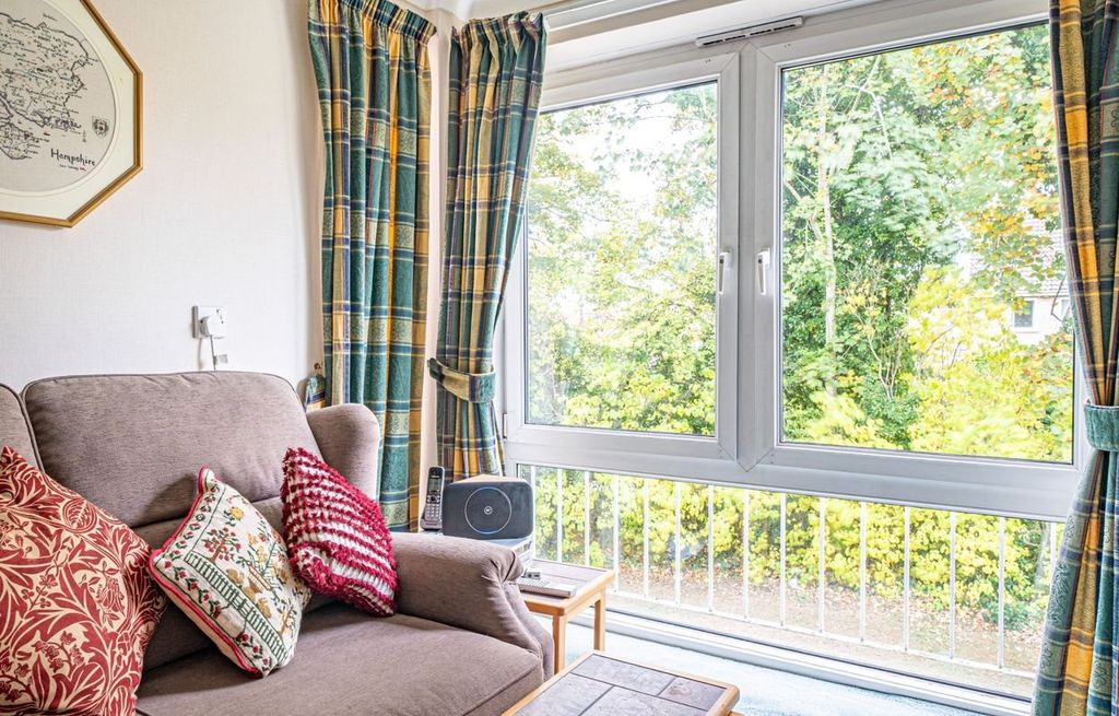 Property photo 3 of 12 699614_1_019