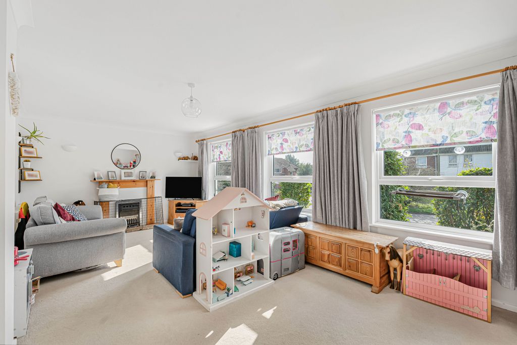 Additional image 8 of 4 bed link detached house for saleMoggs Mead, Petersfield, Hampshire GU31