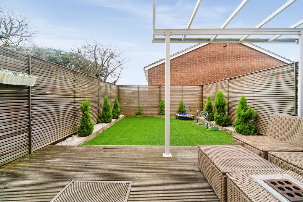 Property photo 2 of 9