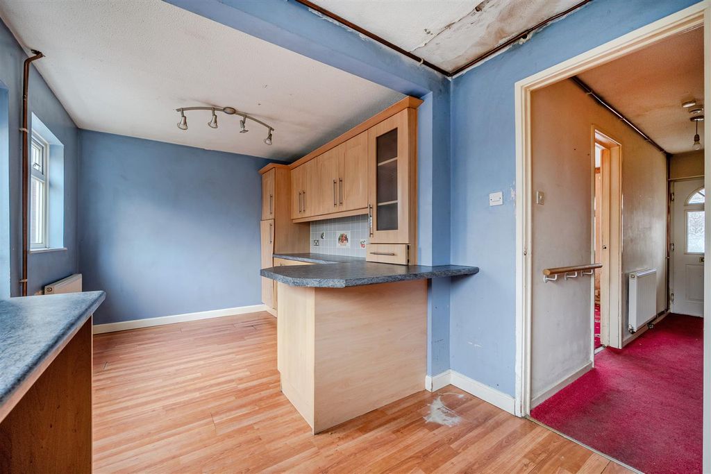 Property photo 2 of 14 1405551-11-69788B2Da6c1B.Jpg