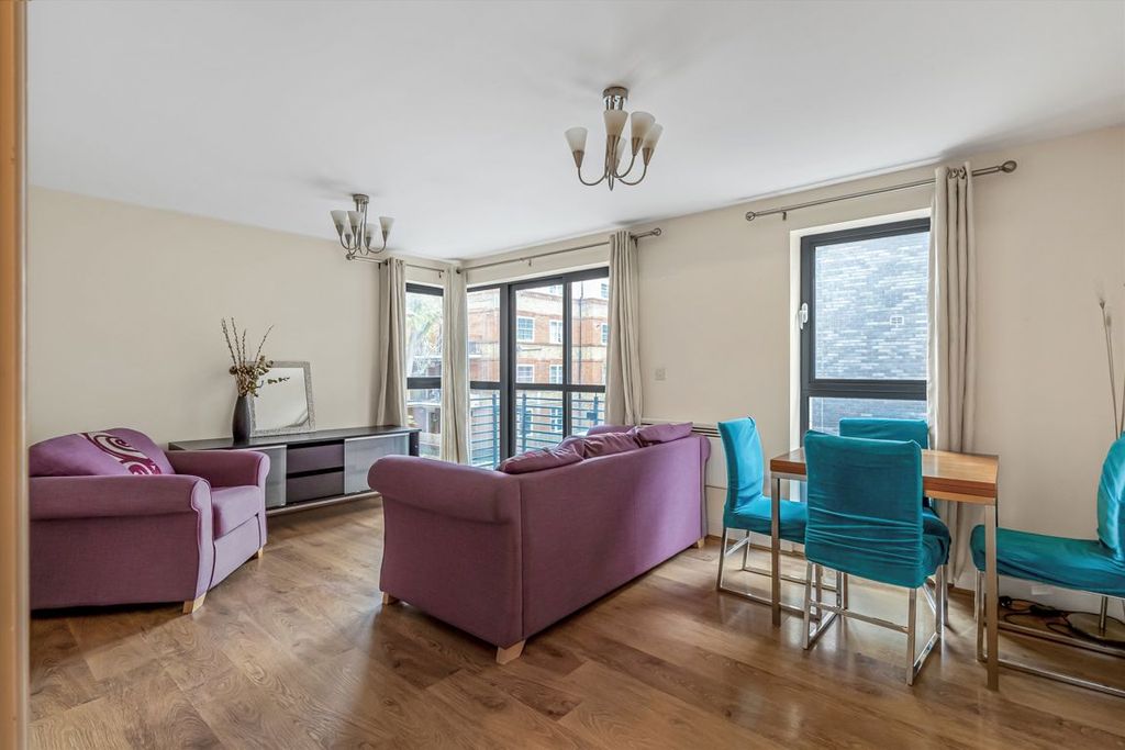 Property photo 2 of 4