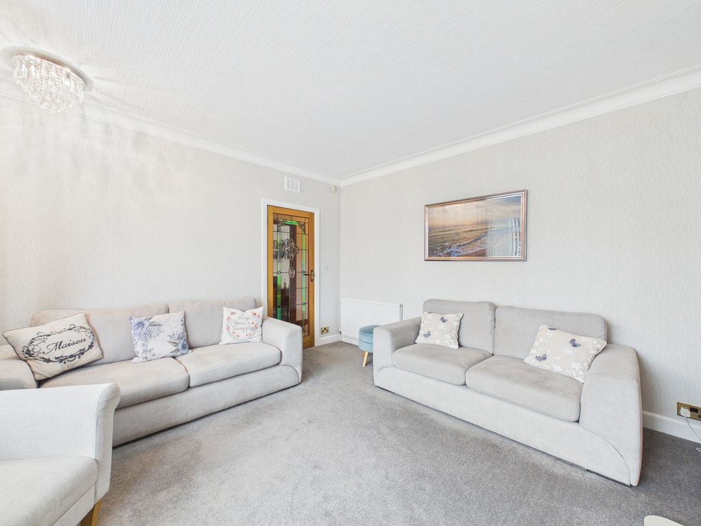 Property photo 3 of 25